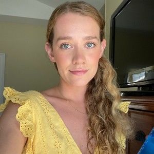 Meet your Posher, Sofia poshmark